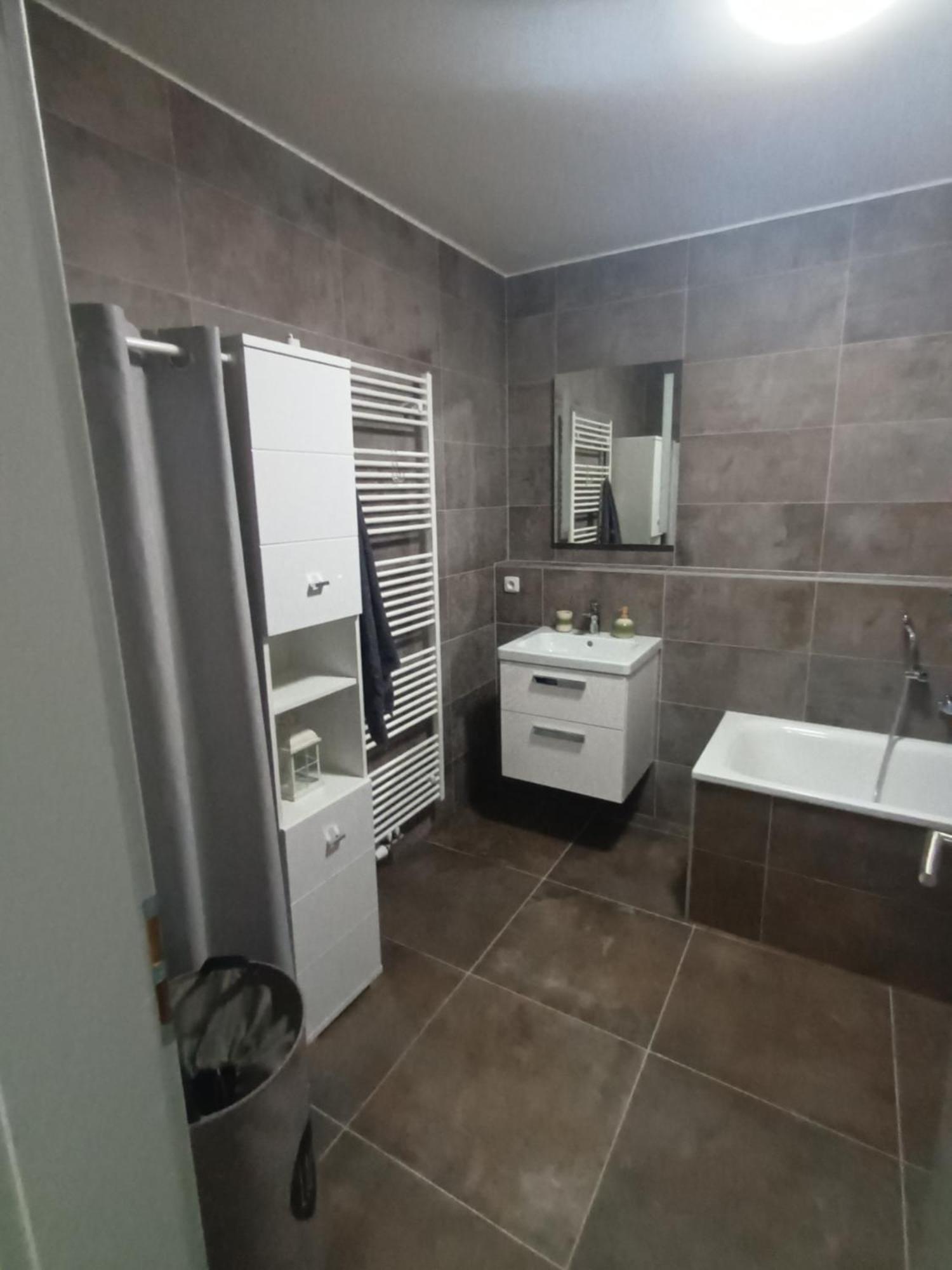 Apartman-ซนอยโม ภายนอก รูปภาพ